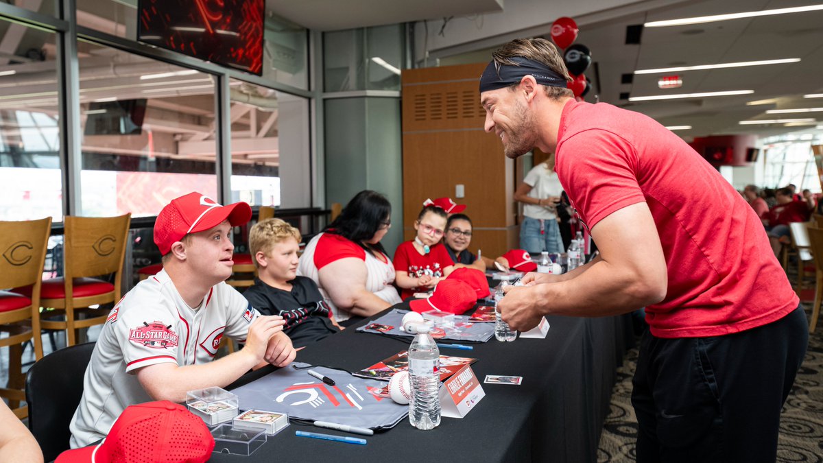 Cincinnati Reds tweet media