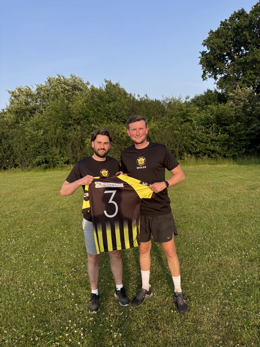 It doesn’t stop there….

3rd summer signing complete ✅

🐝buzzing🐝 for this one!

A well know player in the MFL and another player who’s going to add more experience from the league above, as well as his commitment on and off the field!

Welcome <a href="/JohnPalmer97/">jp</a> 🐝🐝🐝