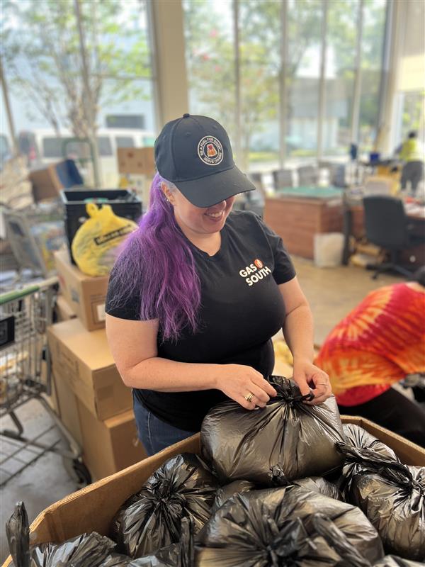 Day 2 of Gas South’s Corporate Volunteer Week was a powerful one! Our Gainesville office teamed up with Bread of the Almighty to pack and sort food for 1,250 families in need. Proud to serve our community and spread good energy where it’s needed most.