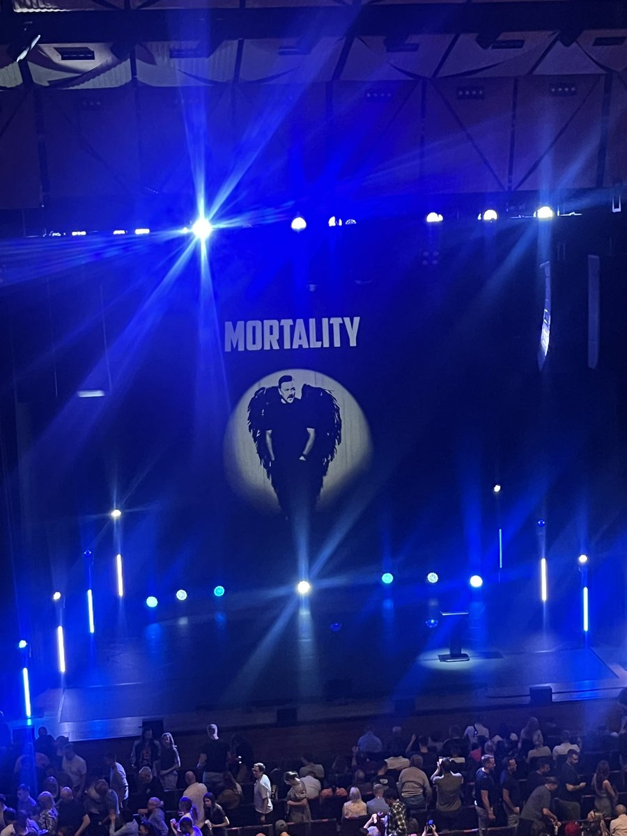 Face is hurting 😂 … pretty certain atleast half of that material won’t make the Netflix special 🙌🏻 <a href="/rickygervais/">Ricky Gervais</a>