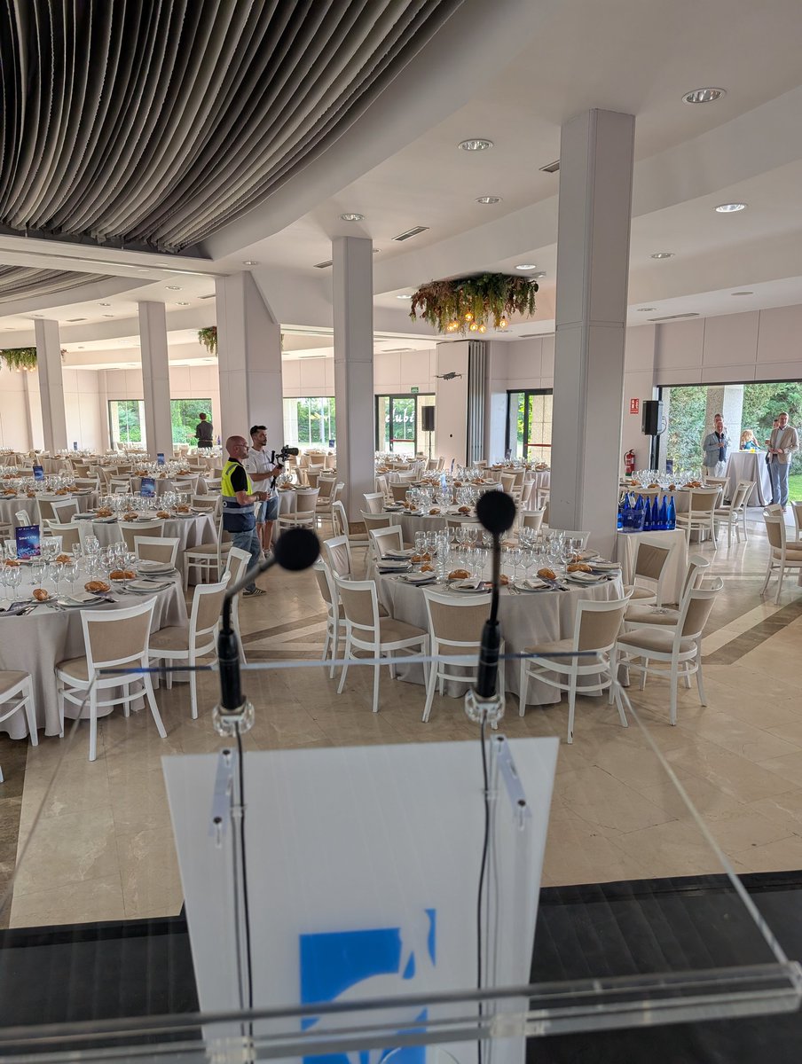 Who can spot the Top7 drone taking pictures of the event in Las Rozas. Good luck to the #ICFSmart21 <a href="/Newcommunities/">Intelligent Community Forum</a> #spain <a href="/JohnGJung1/">John G. Jung</a> <a href="/aargelich/">Agustin Argelich Casals</a>