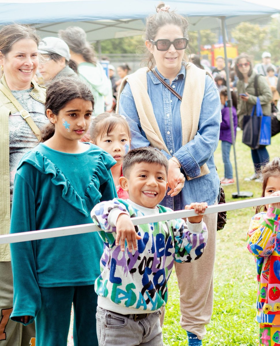 Put your hands up if you like to have fun!🙌

There are 4 more fun-filled Celebrating Young Children events happening across San Francisco in June with outdoor learning and art, games, and activities. Find an event near you! 

Full details here: sfdec.org/familyfun/