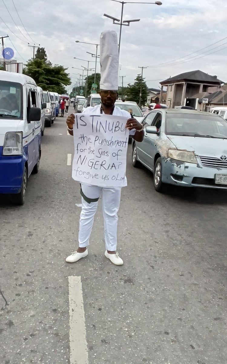 BTCchef_calabar's tweet photo. Is Tinubu the punishment for the sins of NIGERIA?
We are sorry Lord! Pls forgive our NATION
is #benuemassacre the ultimate price Nigeria has paid?
Say no to Tinubu 2027
#BenueIsBleeding
#BenueLivesMatters
#BenueCrisis #benueattack #BenueGenocide #benuemassacre https://t.co/jby4hsxWYS