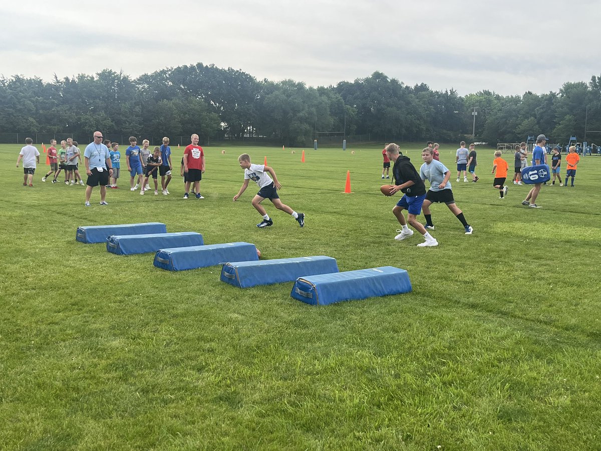 Back at Lakeview young Vikings worked on their game during Day 2 of Youth football camp! Thanks to our assistant coaches that stayed back and made sure our younger players continue to build for the future! #lakeviewvikes #threecheers