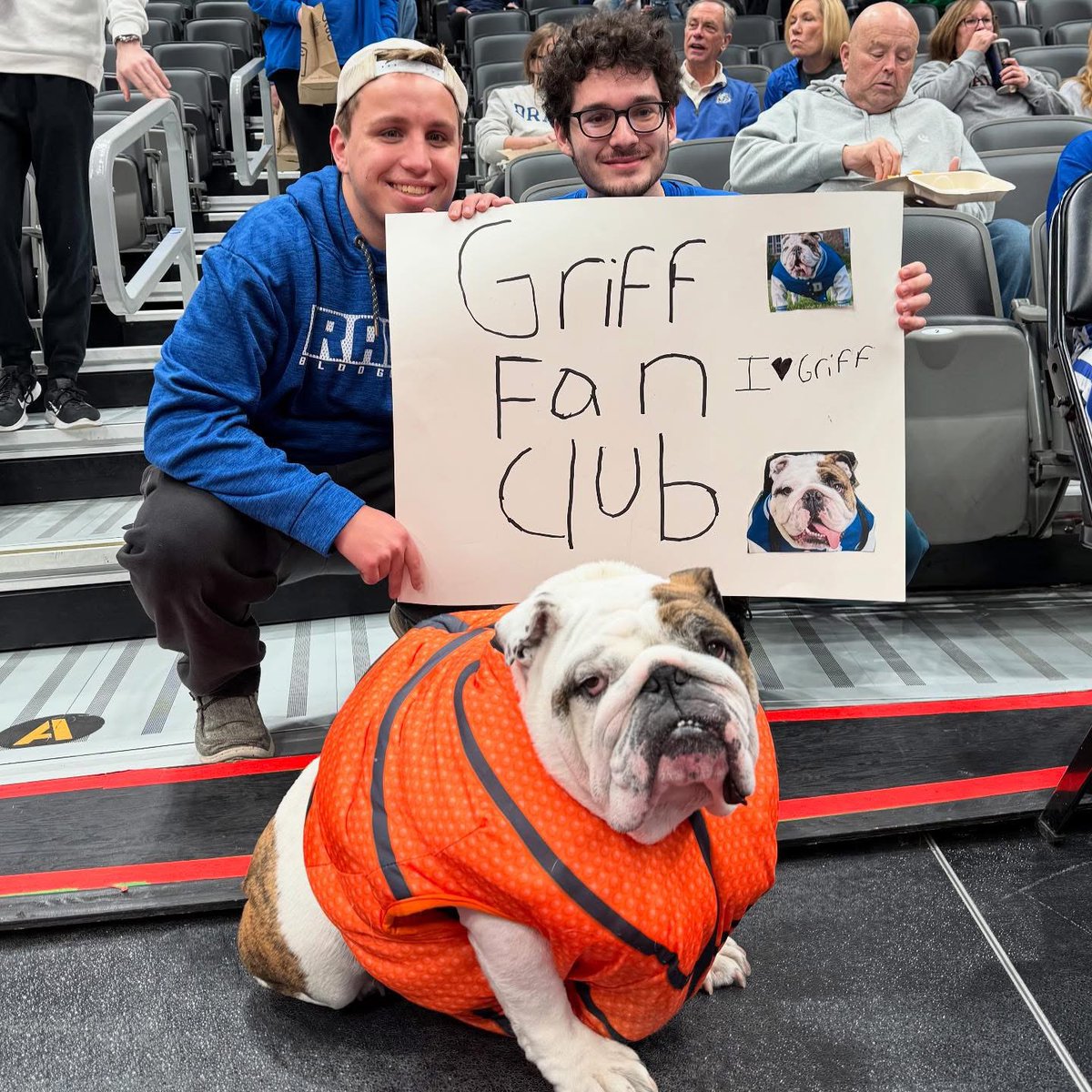DrakeUniversity's tweet image. Happy #NationalMascotDay to our beloved @drakeugriff! 💙 From game days to campus events, you bring the Drake spirit to life with every wrinkled wiggle and playful snort. We couldn't be prouder to have the most paw-some mascot in the world! 🌎
