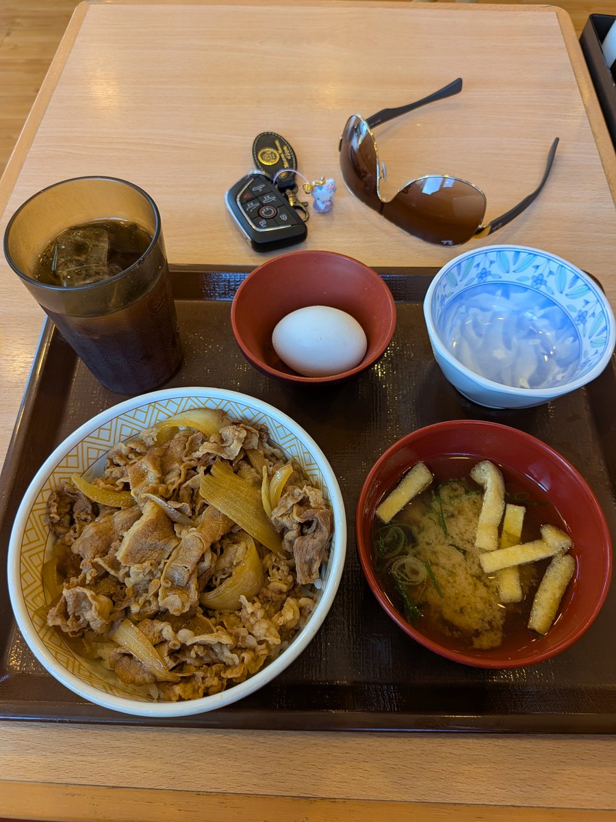 THirase3's tweet photo. This morning's breakfast at Sukiya, I love it♥
#Ray-Ban
#Kitty
#Corbette C8 https://t.co/bkpPwQKRDJ