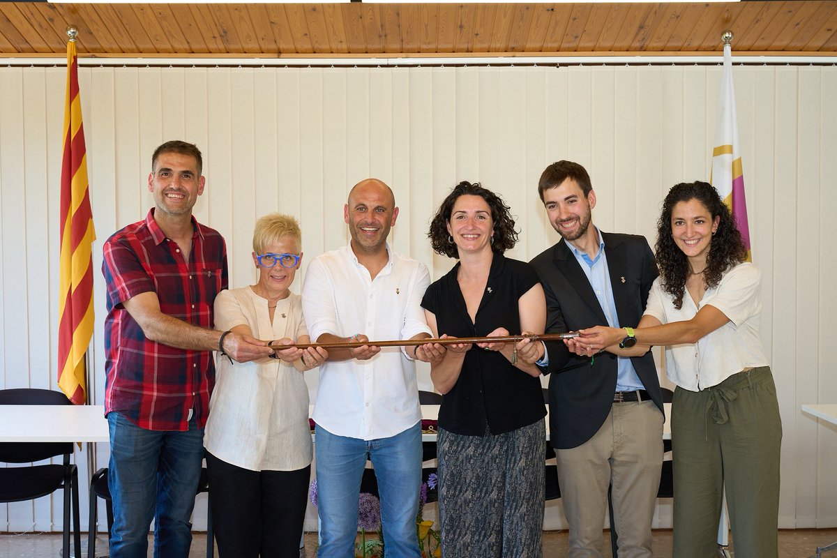 Avui es compleixen 2 anys de mandat al capdavant de <a href="/AjStVicencT/">Ajuntament SVT</a>  amb l’equip de <a href="/sumemsvt/">sumemsvt</a>, amb qui hem compartit una tarda de treball

2 anys intensos i apassionants. Molta feina feta i molta més per fer. I gràcies… a tots i totes les que hi sou sempre. Visca el poble ✊