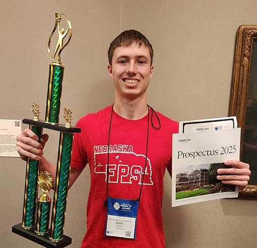 Aurora students bring home world FPS titles. Mellies, 6th grade team earn top honors at Indiana event. Details in this week's ANR.