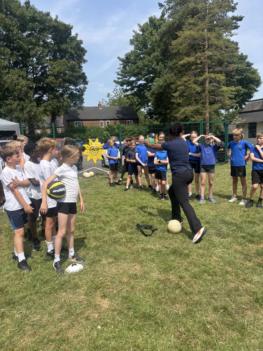 MissFensomeDRET tweet media