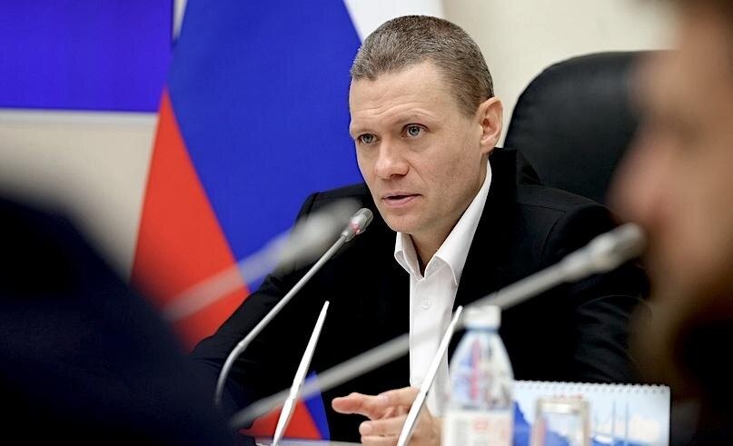 🔴Дерзкая политика губернатора Вологодской области Георгия Филимонова,который не побоялся вступить в конфликт с крупным бизнесом и выступил против заселения Вологодчины 6000 мигрантов.Резонансными стали его инициативы и по ограничению времени продажи алкоголя,открытию местных