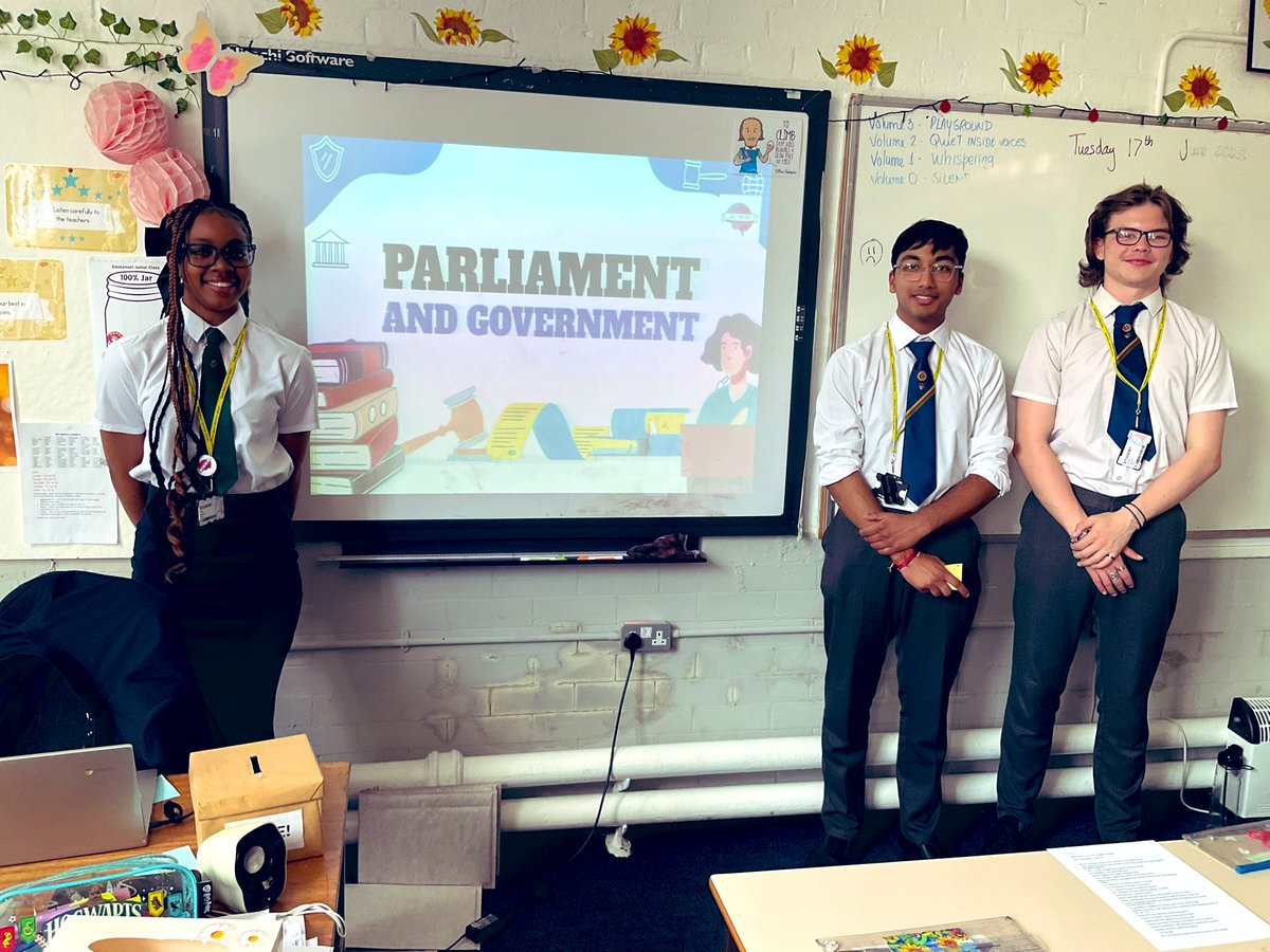 QMGS_CYM's tweet image. CYM Futures Team delivered their final workshop on Parliament & Government at @emmanuelsch96 this afternoon. It was an informative session lead by Swwayam, Tajah & Marshall to pupils from different year groups. Pupils enjoyed getting involved in politics, debates & voting! 🗳️