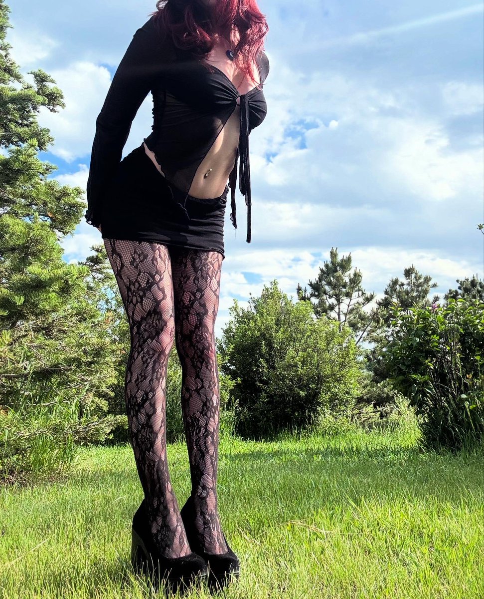 tuefprincess's tweet photo. Had to go away for some time but now back for more draining. Hard not to drool over me. ✨😫
Rt for my attention. ✨ https://t.co/B8gVBf2fTK