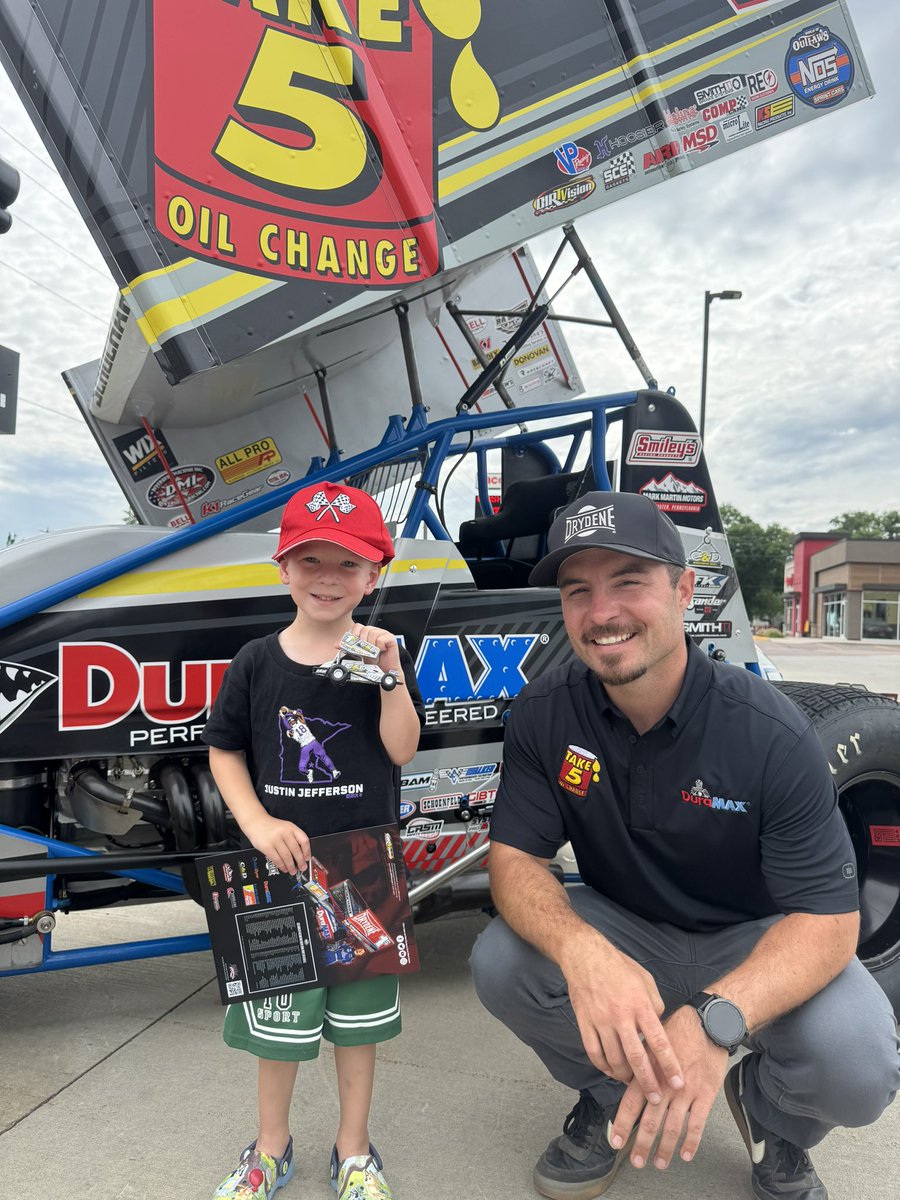World of Outlaws (@worldofoutlaws) on Twitter photo .<a href="/LSchuchart1s/">Logan Schuchart</a> out here making lifelong Sprint Car fans 🙌
Come meet the <a href="/SharkRacing1a1s/">Shark Racing</a> driver at <a href="/Take5_OilChange/">Take 5 Oil Change</a> in Sioux Falls until 6pm tonight!
You might even score free <a href="/HusetsSpeedway/">Huset's Speedway</a> High Bank Nationals tickets! .<a href="/LSchuchart1s/">Logan Schuchart</a> out here making lifelong Sprint Car fans 🙌
Come meet the <a href="/SharkRacing1a1s/">Shark Racing</a> driver at <a href="/Take5_OilChange/">Take 5 Oil Change</a> in Sioux Falls until 6pm tonight!
You might even score free <a href="/HusetsSpeedway/">Huset's Speedway</a> High Bank Nationals tickets!