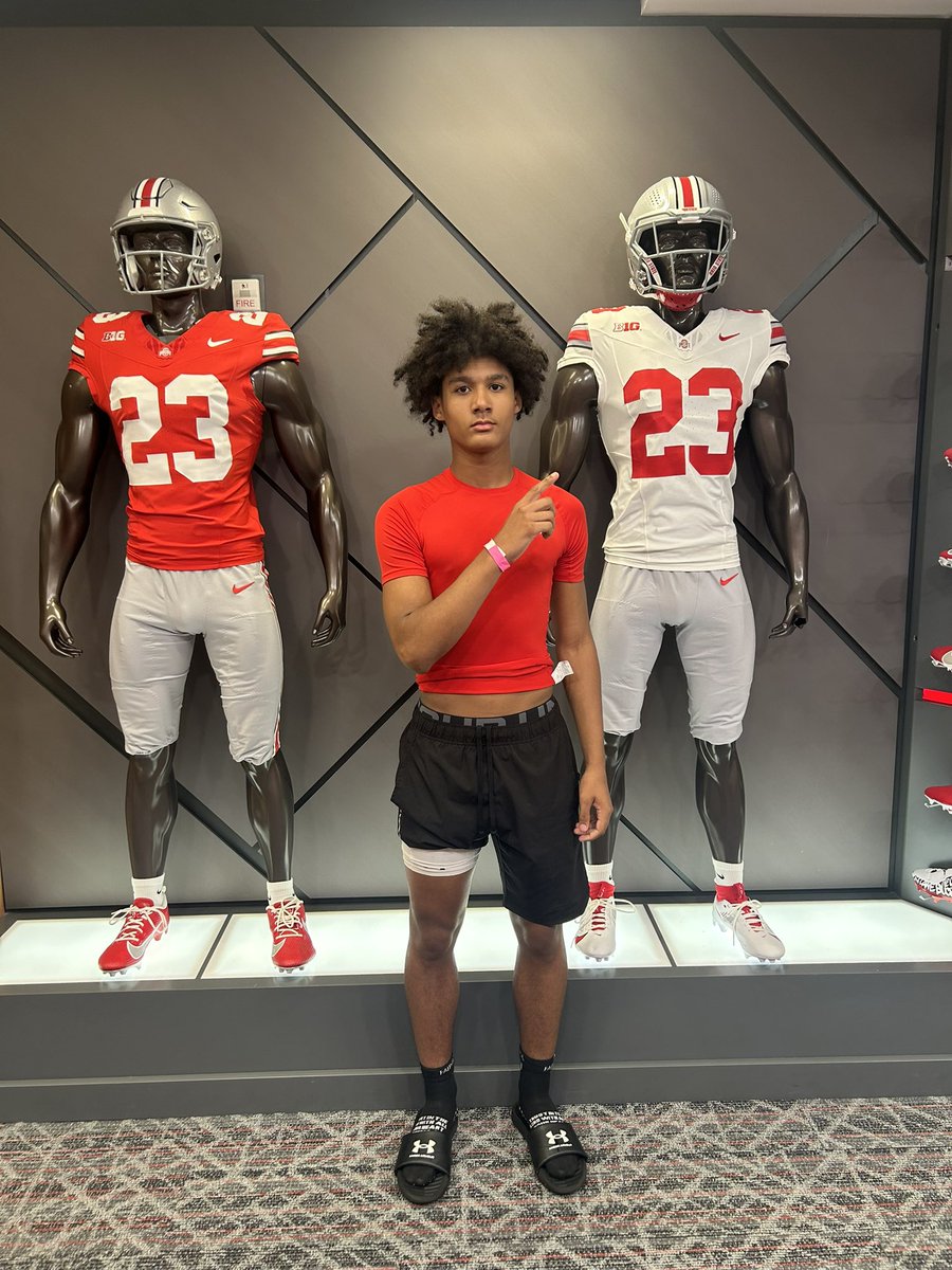donte_jr3's tweet image. Had a day today! was blessed to get coached and learn from @@brianhartline @CoachJordan82 excited to get back on campus in the fall. shotout @N_Murph for the hospitality as always @ryandaytime @etwill21 @GoBucks🌰
@coachleebehnke
@SFHSfootballNY
@JerrySmith617
@domcooksr