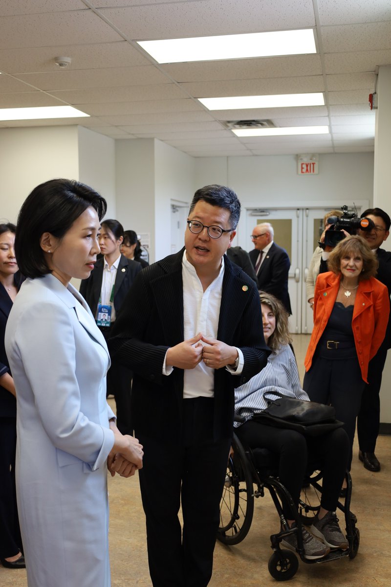 JS Ryu (@jsryu2025) on Twitter photo It was truly an honour for me to welcome Her Excellency Kim Hye-Kyung, the First Lady of the Republic of Korea to <a href="/AccessArtsCA/">National accessArts Centre</a> this afternoon as part of the official visit to the G7 Summit.
During her visit, she met with our community of artists and expressed her admiration It was truly an honour for me to welcome Her Excellency Kim Hye-Kyung, the First Lady of the Republic of Korea to <a href="/AccessArtsCA/">National accessArts Centre</a> this afternoon as part of the official visit to the G7 Summit.
During her visit, she met with our community of artists and expressed her admiration
