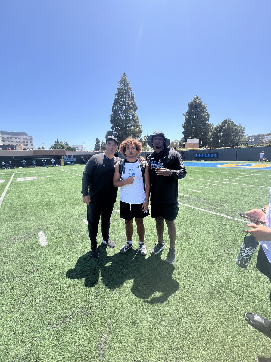 Tycontrerass's tweet image. Had a outstanding camp won every rep 1 on 1 rep and had great mentorship by @CoachWhiteEra & @TyreeThompson05