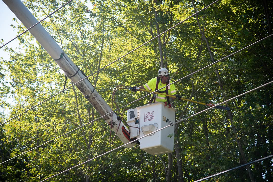 Eversource NH (@eversourcenh) on Twitter photo June kicks off #AtlanticHurricaneSeason, and <a href="/NOAA/">NOAA</a> is predicting above-normal activity. We work year round so we're ready to be there for our customers and communities no matter what Mother Nature brings. Explore steps you can take to be prepared, too š
eversource.com/content/reside⦠June kicks off #AtlanticHurricaneSeason, and <a href="/NOAA/">NOAA</a> is predicting above-normal activity. We work year round so we're ready to be there for our customers and communities no matter what Mother Nature brings. Explore steps you can take to be prepared, too š
eversource.com/content/resideā¦