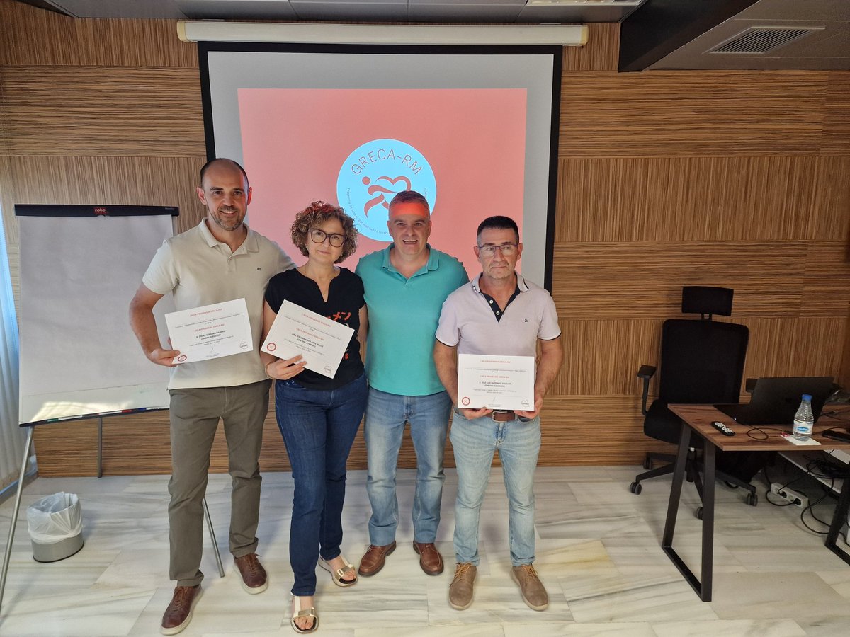Proyecto CarPriMur (@carprimur) on Twitter photo 🎓💙 I Beca GRECA-RM
Reconocemos a 3 grandes profesionales por completar el Máster en Formación Permanente en Rehabilitación Cardíaca:
🏥 José Luis Matencio <a href="/Area6VegaMedia/">Área 6 Vega Media</a>
🏥 Óscar Serrano <a href="/Area2Cartagena/">@Area2Cartagena</a>
🏥 Encarnación Abril HULAMM
👏 ¡Gracias por vuestro compromiso! 🎓💙 I Beca GRECA-RM
Reconocemos a 3 grandes profesionales por completar el Máster en Formación Permanente en Rehabilitación Cardíaca:
🏥 José Luis Matencio <a href="/Area6VegaMedia/">Área 6 Vega Media</a>
🏥 Óscar Serrano <a href="/Area2Cartagena/">@Area2Cartagena</a>
🏥 Encarnación Abril HULAMM
👏 ¡Gracias por vuestro compromiso!