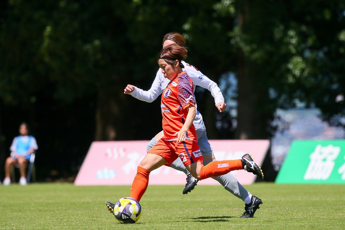 ehime_fcl's tweet photo. ／
#榎谷岬 選手
なでしこリーグ200試合達成🎊
＼

榎谷選手200試合出場達成おめでとうございます🎉トレーニングだけじゃなく、日頃の取り組みの賜物です✨これからも、榎谷選手らしく、チームを笑わせ、、、じゃなくて、引っ張ってください💪🤭

#愛媛FCレディース
#愛媛L https://t.co/otlkb4LQlV