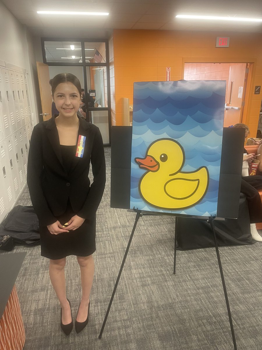 Breaks at NSDA Nats:

Policy Debate:
Sophie Leonard / Lucy Pace
Jaxson Terreros / Ishaan Home

Informative:
Eliza King