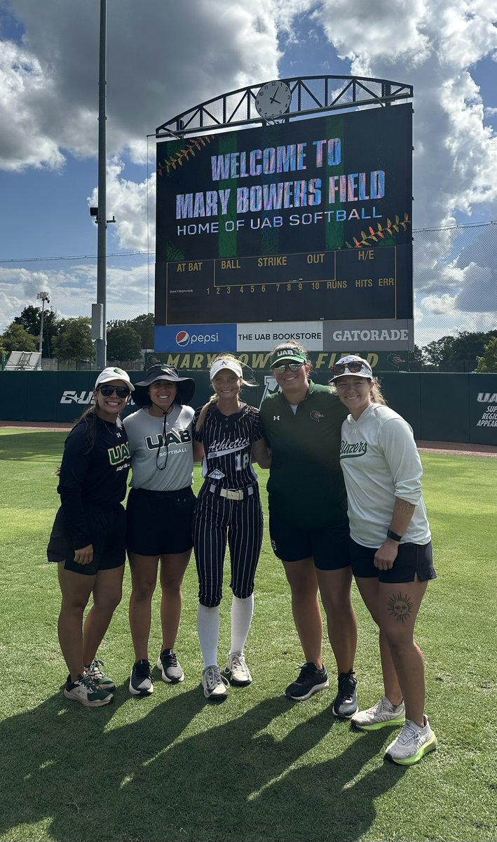 Heidi Bryant (@heidi__bryant) on Twitter photo Had an awesome time at UAB the last 2 days! Big thanks to the players for the energy & work. Grateful to <a href="/tsmartt14/">Taylor Smartt</a> <a href="/Mporter34/">Madeline Porter</a> <a href="/AnnaShelnutt/">Anna Shelnutt</a> <a href="/mandybrooke14/">Mandy Jordan</a> for having me! Appreciate the opportunity—hope to be back soon! <a href="/08SCANATIONAL/">SOCAL2026</a> <a href="/BSherSB/">Barb Sherwood</a> #UABCamp Had an awesome time at UAB the last 2 days! Big thanks to the players for the energy & work. Grateful to <a href="/tsmartt14/">Taylor Smartt</a> <a href="/Mporter34/">Madeline Porter</a> <a href="/AnnaShelnutt/">Anna Shelnutt</a> <a href="/mandybrooke14/">Mandy Jordan</a> for having me! Appreciate the opportunity—hope to be back soon! <a href="/08SCANATIONAL/">SOCAL2026</a> <a href="/BSherSB/">Barb Sherwood</a> #UABCamp