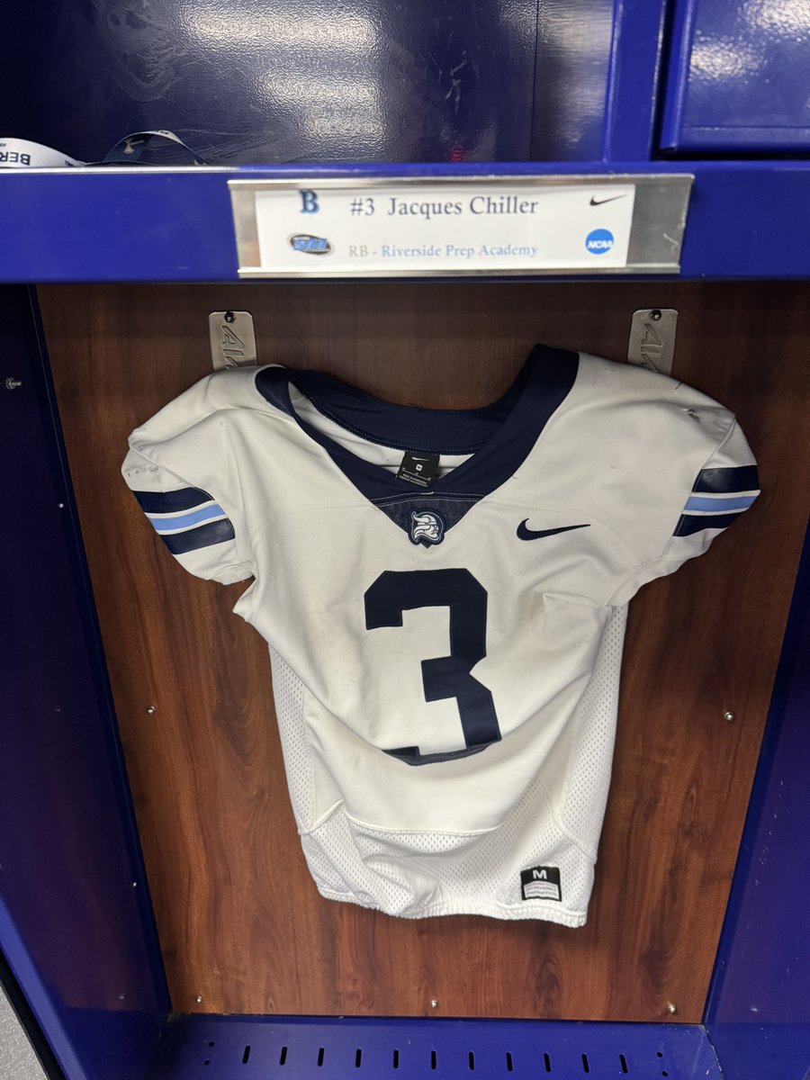 JacquesChiller's tweet photo. #AGTG. Had a great visit to Berry College today. Thank you @CoachTSharp for all i learned today. @BerryFootball @CoachJeffLee https://t.co/4731Hg2haP
