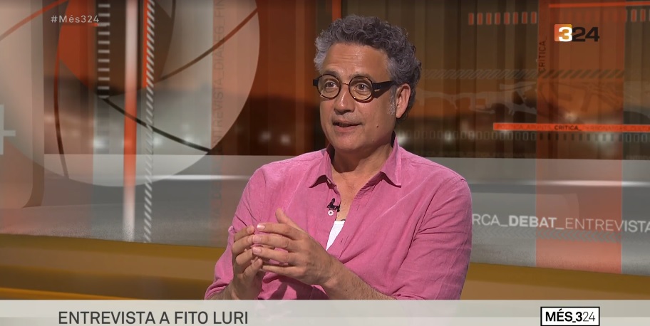 Veient l'entrevista que la <a href="/marinaromero_/">Marina Romero</a> està fent al cantautor <a href="/fitoluri/">fito luri</a> al #Més_324