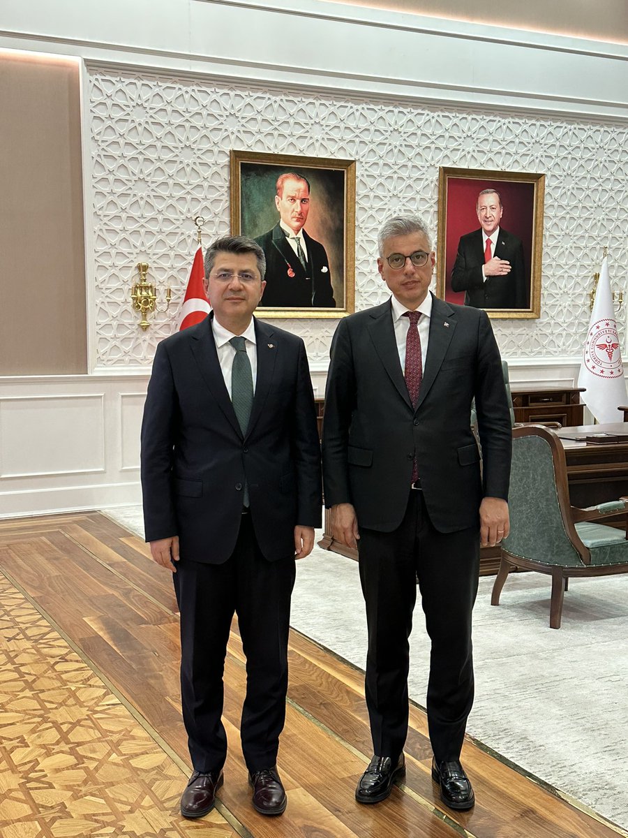 kursatkirbiyik's tweet photo. Sağlık Bakanlığımıza arz-ı vedamız. https://t.co/B7Ylr86GZg
