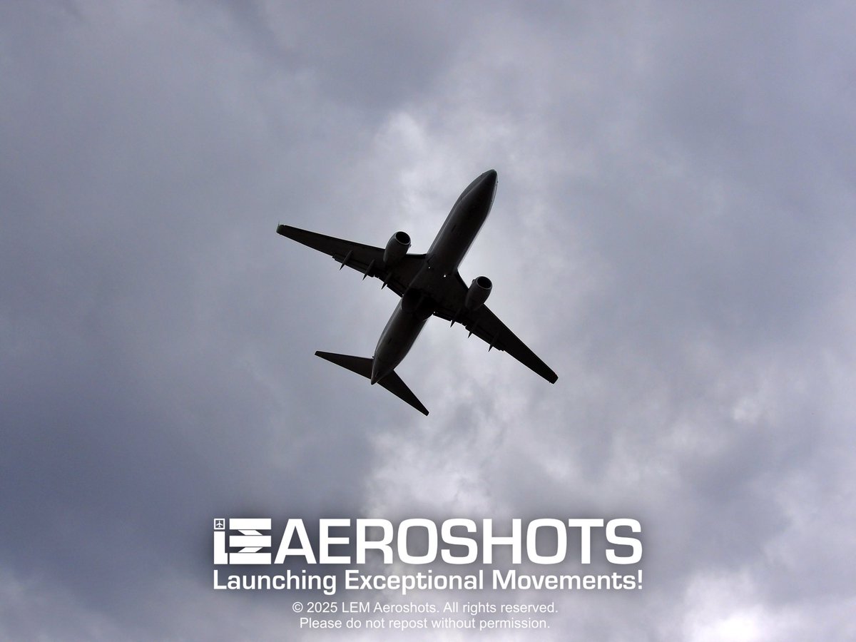 LEMAeroshots's tweet image. I’m in love with these angles!! -LEM 😍😍😍

✈️ @AmericanAir @Boeing 737-800 🌐 @TravelOneWorld 🎨 Flag and Flight Livery 📍 DCA (@Reagan_Airport) 🛫 Runway 1 🗓️ April 4, 2024 📸 @Kodak @KodakPIXPRO AZ528

#LEMAeroshots #FlyReagan #American #Boeing #Boeing737 #Takeoff #TeamMWAA