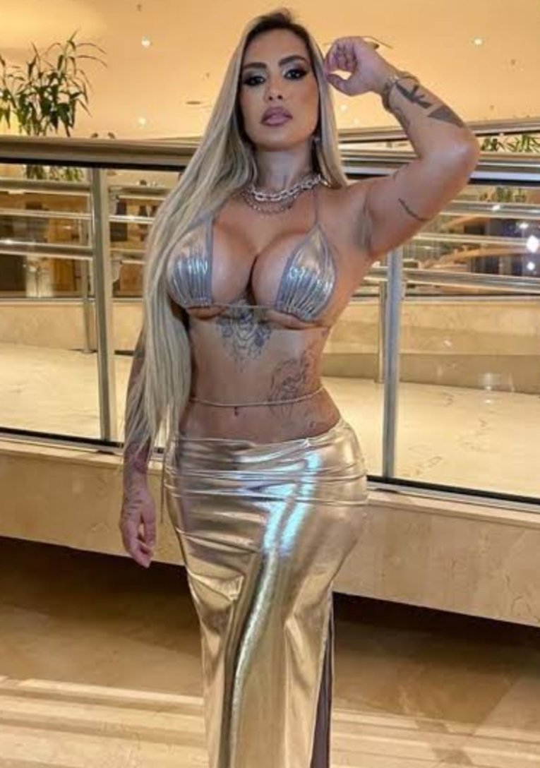 aleatoris_uma's tweet photo. Já imagino a diva Juju Ferrari arrasando horrores na fazenda 17 e sendo a vilã. Carelli chama a Juju! Queremos entretenimento. #afazenda17 #carelli #jujuferrari #cotados https://t.co/PhlpSUvAYx