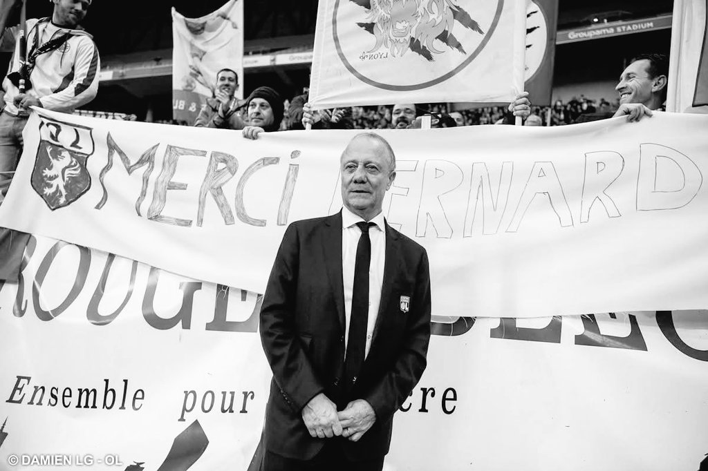 🔴🔵 Bernard Lacombe nous a quittés. Figure légendaire de l’OL, il a tout donné pour notre club et notre ville.

Merci pour tout, Bernard. L’Olympique Lyonnais, c’était votre maison. Et vous resterez à jamais dans la nôtre. 💔