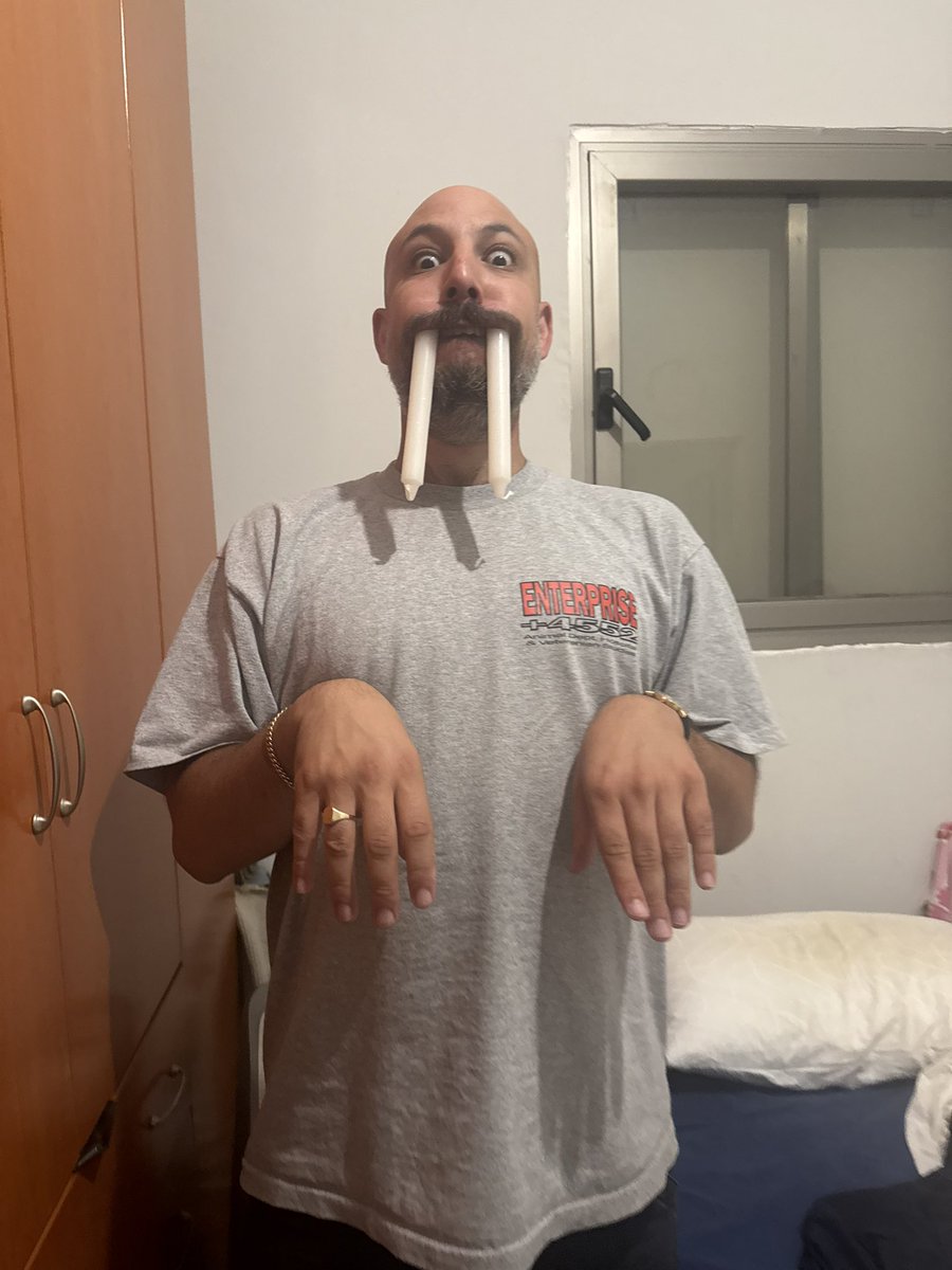 התחפושת לאזעקה הקרובה:
יוליה כלבת הים