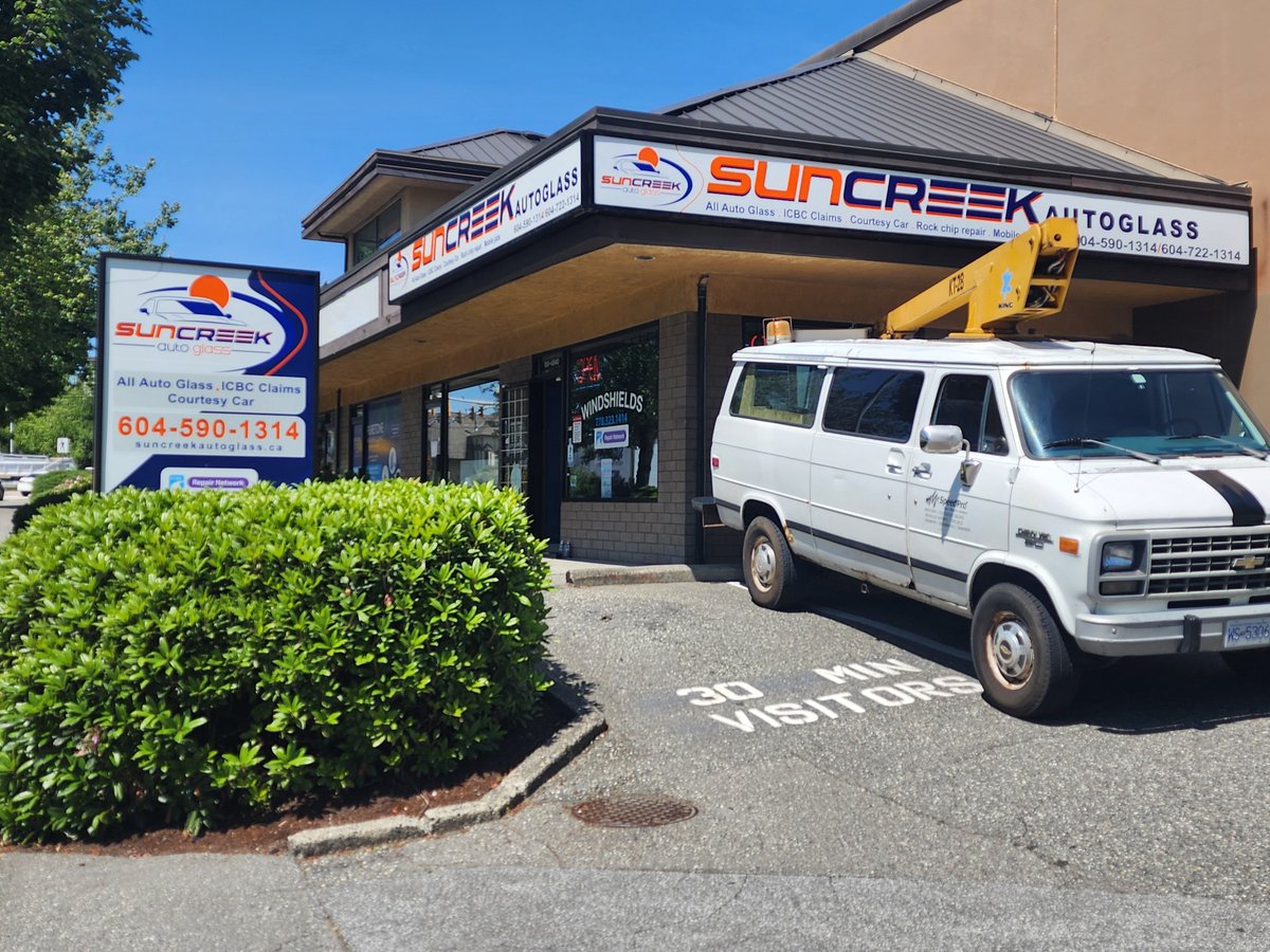 SpeedproCanada's tweet image. Our SpeedPro Surrey Central studio has updated this storefront signage for their client, SunCreek. Need to update or rebrand your business signage? Call your local SpeedPro studio today to learn more! #SpeedPro #SpeedProSurreyCentral #storefrontsignage #outdoorsignage #branding
