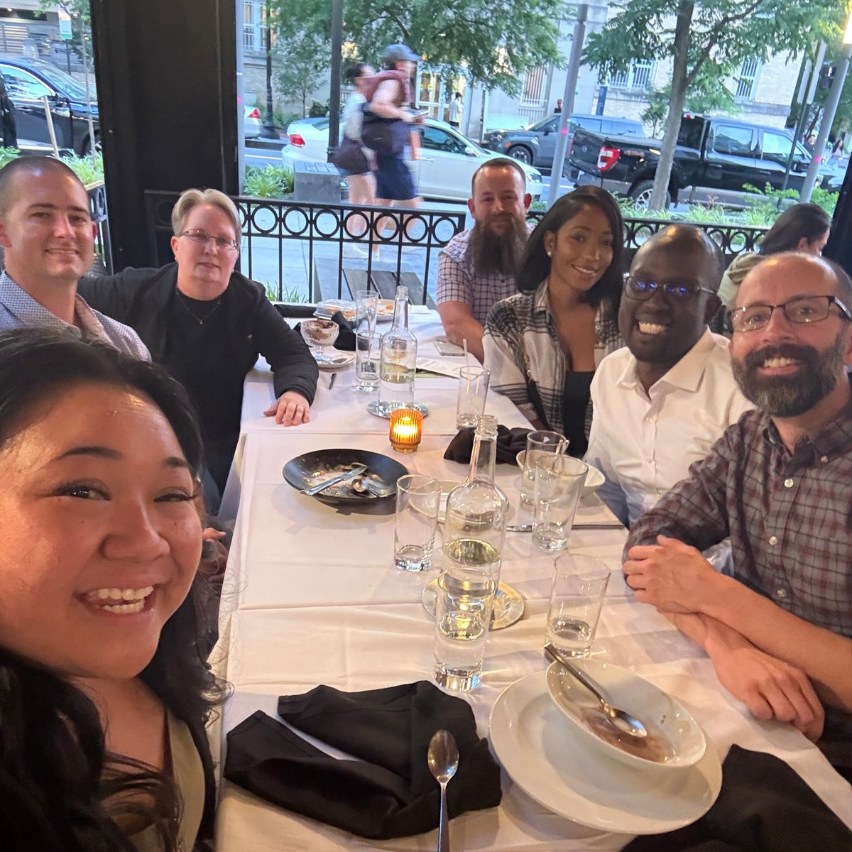Baylor_MBA's tweet image. For the first time in program history, our Online #MBA students joined our Executive MBA students for the Baylor in D.C. residency! It was an incredible chance to connect, engage with policy leaders, and explore how business and public policy intersect in the nation’s capital.