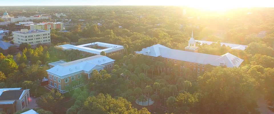 Stetson University 🤠

📍Located in Deland, FL just 30 mins from the 🏖️ &amp; 45 from Orlando 

🎓 Offer 55+ majors &amp; minors w/ one of the top Law Schools in the country! 

🏀 Multiple 20+ win season under <a href="/MaMaMiaBria/">Lynn Bria</a> 🏆 

#GoHatters // #DefendDeland
