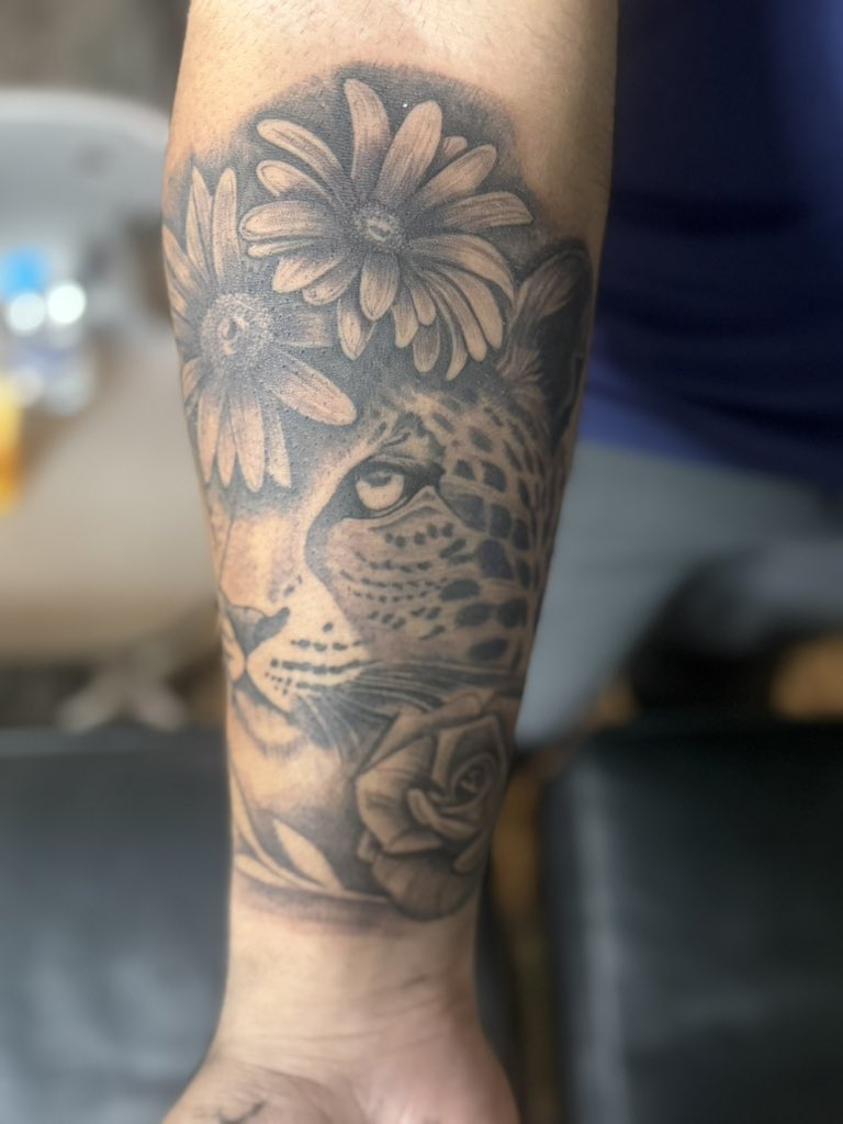 4 hours later! My tattoo sleeve PART 1 is done!