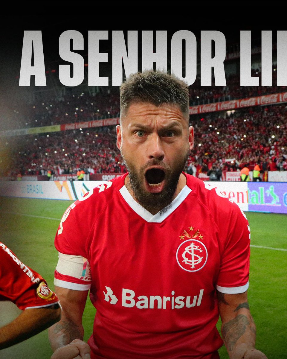 SCInternacional's tweet photo. Nascido em Erechim, o menino virou 𝘀𝗲𝗻𝗵𝗼𝗿 nos gramados sul-americanos. Três gols em duas finais de Libertadores pelo Inter? Só pode ser o Sobis, aniversariante 𝐜𝐨𝐥𝐨𝐫𝐚𝐝𝐨 &amp; campeão desta terça-feira. 👱🏻❤️

Parabéns, ídolo! 🏆🏆 https://t.co/sa34Au54ds