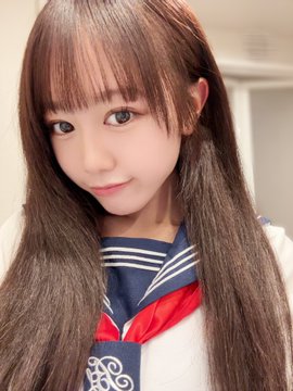 綾美ななの顔写真