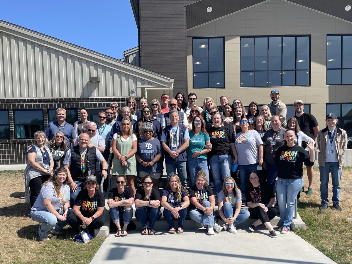 It’s time to say goodbye for now — but not forever! Our MMS staff lined the bus loop to send students off with hugs, high-fives, and lots of well wishes. There were plenty of smiles—and even a few tears. We're wishing all our students and staff a fun, restful, and safe summer.