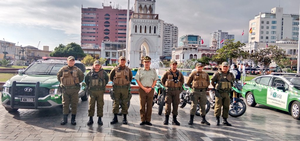 Carabineros de la Sección de Intervención Policial realiza servicios focalizados en distintos sectores de las comunas de #Iquique y #AltoHospicio fiscalizando para prevenir delitos.
#LaPrevenciónEsNuestraEsencia