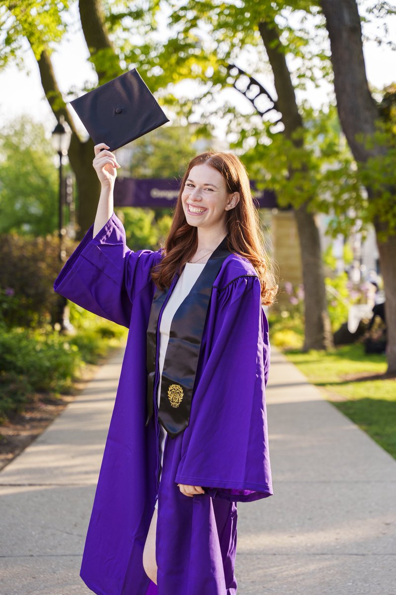 nicolejmarkus's tweet image. Yesterday I graduated from Northwestern with my B.S. in Journalism. Today I start at @politico! Reporters do love a quick turnaround. Send me tips and add me to your lists: nmarkus@politico.com