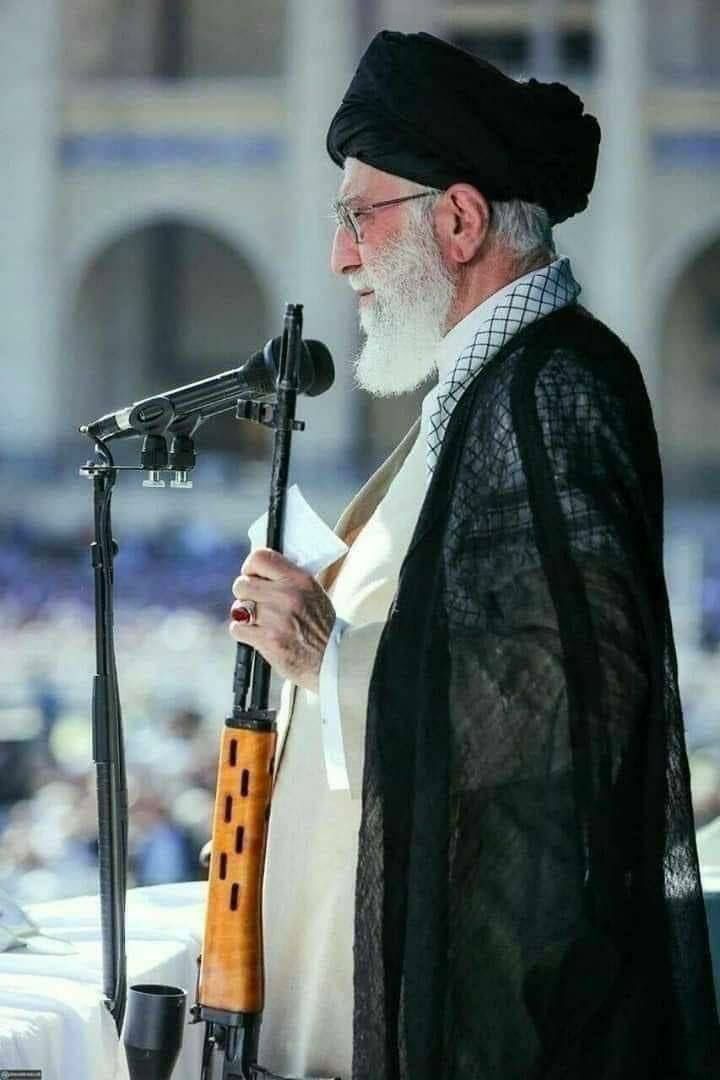 حساب قائد الثورة الامام علي الخامنئي على "إكس": تبدأ المعركة باسم حيدر.. علي بسيف ذو الفقار عاد ليفتح باب خيبر.