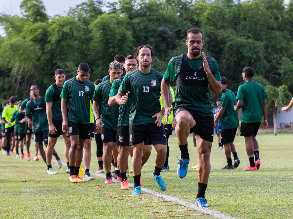 De vuelta a la oficina 🫡

🔜 Mentalizados en el Torneo Clausura y la Copa Venezuela. 

#MásGranate 🔝
#CaraboboEsGranate 🇱🇻