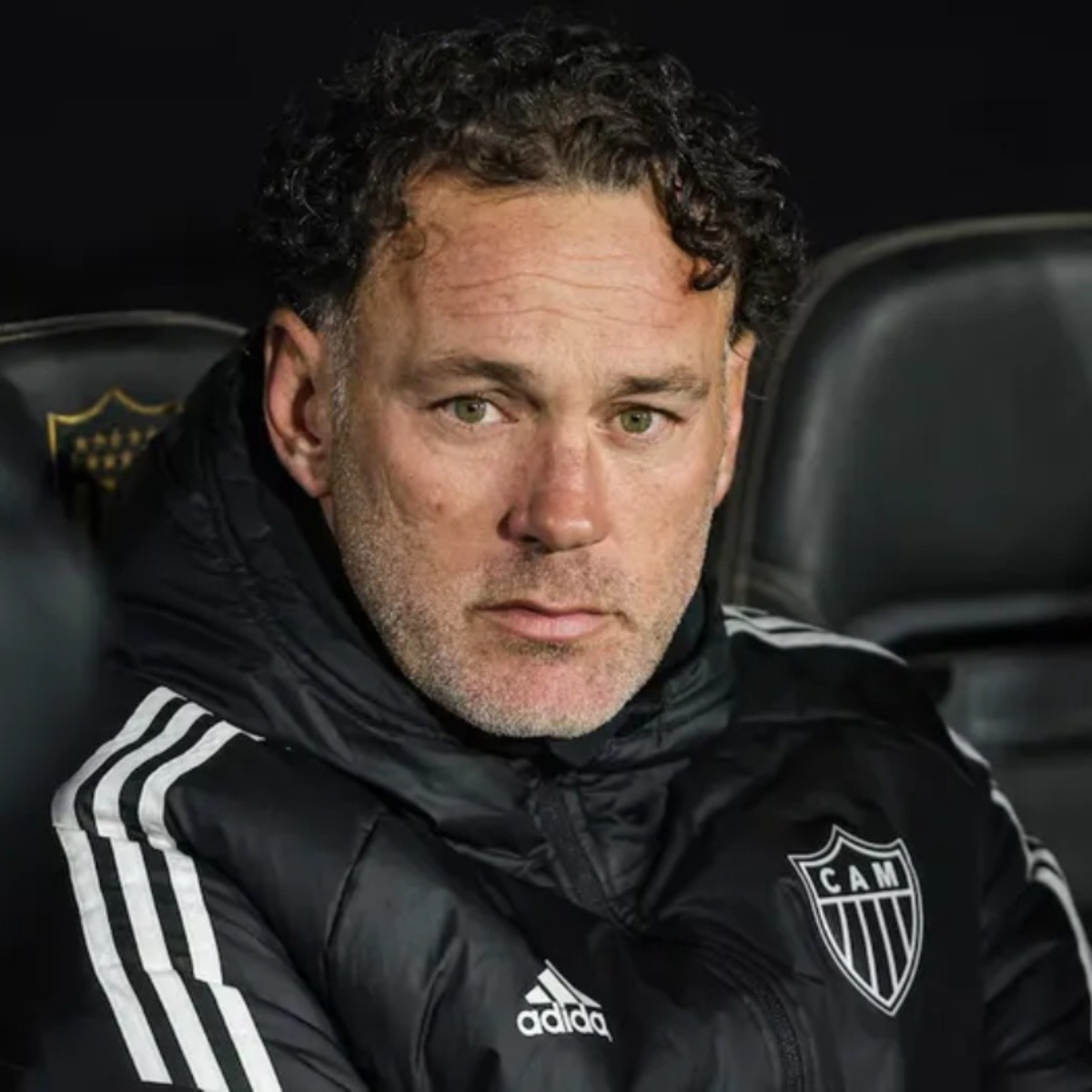 HAGANLE UNA ESTATUA AL ESTE HOMBRE, POR DIOS, SIGUE INVICTO EN LOS 90' MINUTOS