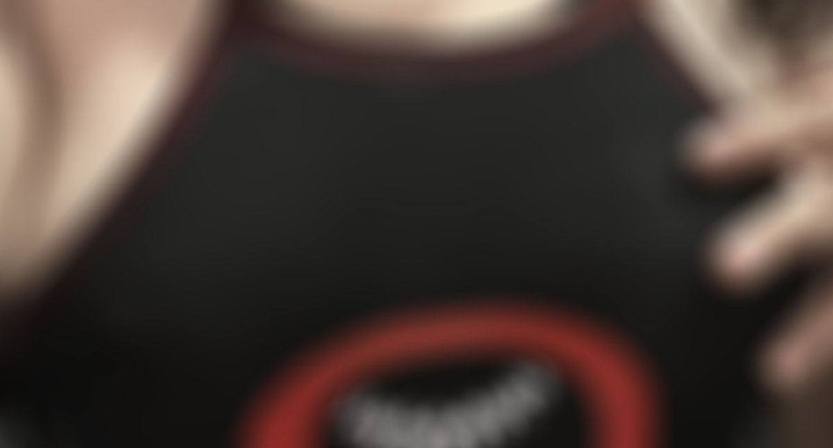 LES DEJÉ UN REGALITO EN EL AZUL 💙

fansly.com/post/791522451…