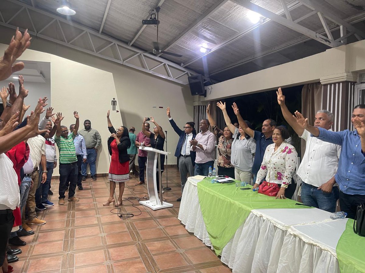 AlexandraPeña (@alexandrapenard) on Twitter photo Multitudinaria asamblea de fortalecimiento y de unidad en Los Alcarrizos. Consenso para consolidar nuestro Partido hacia el futuro, como resultado de la capacidad y comprensión de la política partidaria de parte de los dirigentes y militantes. #CongresoFP <a href="/FPcomunica/">@Fuerza del Pueblo (FP)</a> Multitudinaria asamblea de fortalecimiento y de unidad en Los Alcarrizos. Consenso para consolidar nuestro Partido hacia el futuro, como resultado de la capacidad y comprensión de la política partidaria de parte de los dirigentes y militantes. #CongresoFP <a href="/FPcomunica/">@Fuerza del Pueblo (FP)</a>