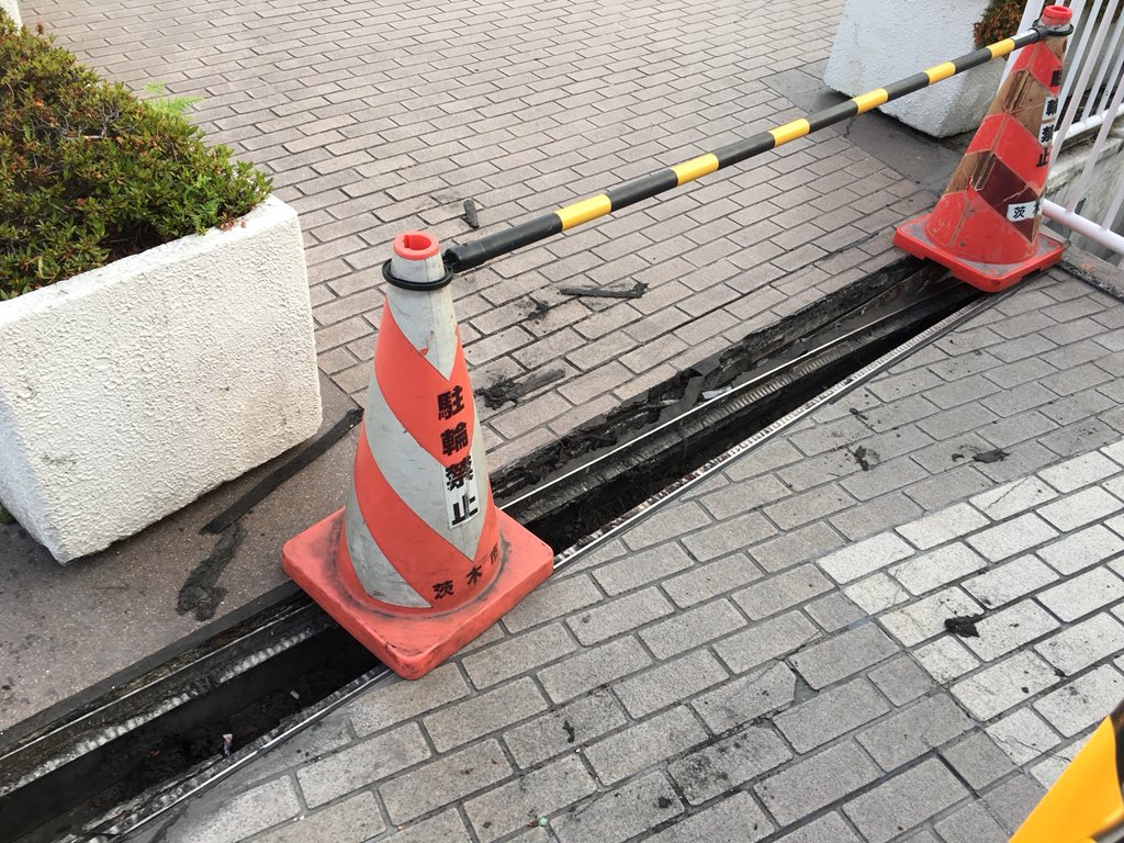 enjoy_expo's tweet photo. 今日で大阪北部地震の発生から丸7年。

2018年6月18日(月)午前7時58分、大阪府北部を震源とするM6.1の地震が発生。高槻市や茨木市、箕面市、枚方市、大阪市北区で最大震度6弱の揺れを観測し、吹田市でも震度5強の揺れを記録。6万棟以上の家屋に被害がでました。 https://t.co/yvODQCUtas