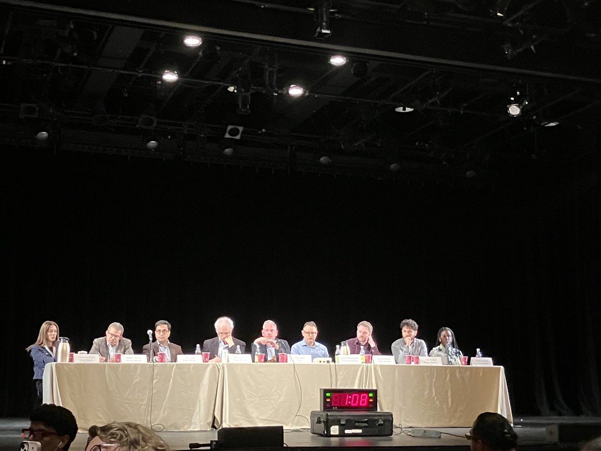 Rent Guidelines Board—bored—while long-suffering tenants tell their stories. #RentFreeze ⁦<a href="/TenantBloc/">The NYS Tenant Bloc</a>⁩ ⁦<a href="/Met_Council/">Met Council on Housing</a>⁩ ⁦<a href="/4HousingJustice/">HousingJusticeNYC</a>⁩