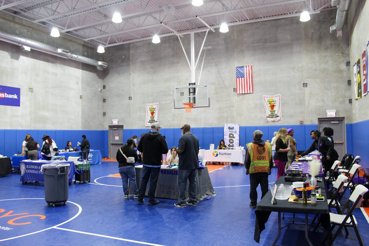 MaryvilleAcadem's tweet photo. Thank you to everyone who joined us for our 1st #Family #HealthandSafety Fair on Sat. hosted by #Maryville #CrisisNursery. Special thanks to @LurieChildrens, @Chicago_Police & more for making it a success!
#MaryvilleCares #CommunitySupport #AustinChicago #mission #changinglive https://t.co/xwNyT6Ga2t