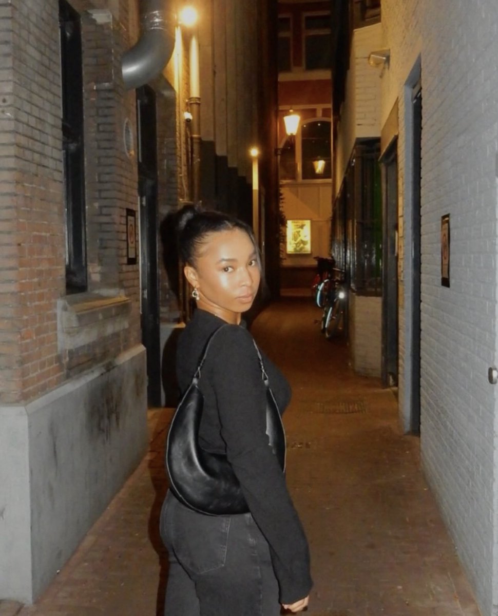 Delainey stuns in new Instagram post!